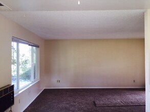 146 Gibson St, Unit 3 in Ukiah, CA - Building Photo - Building Photo