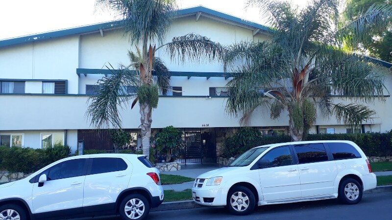 4438 Murietta Ave in Los Angeles, CA - Building Photo