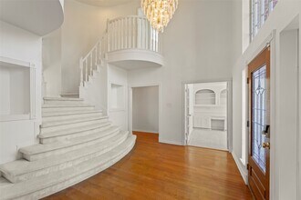 15510 Misty Hollow Dr in Houston, TX - Building Photo - Building Photo