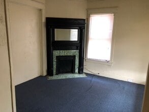 1607 W Main St in Peoria, IL - Building Photo - Building Photo