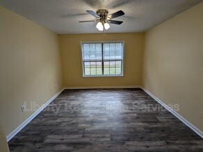 1211 Knotts Dr in Hinesville, GA - Building Photo - Building Photo