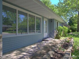 710 Breen Dr in Champaign, IL - Building Photo