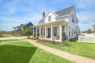 1034 Grant Wood Ave in Driftwood, TX - Building Photo