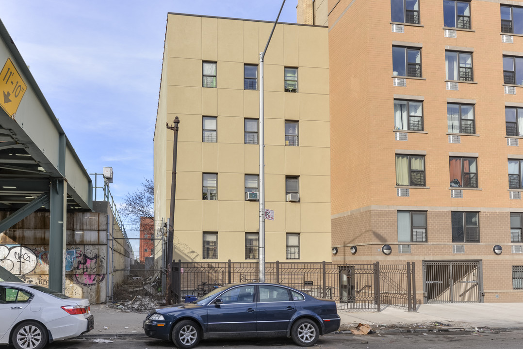 515 Saint Marks Ave in Brooklyn, NY - Building Photo