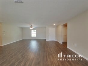 866 N Fairbanks Dr in Deltona, FL - Building Photo - Building Photo