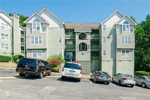 974 Stewarts Creek Dr in Fayetteville, NC - Building Photo