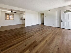 105 Avenida Carmelo-Unit -A in San Clemente, CA - Building Photo - Building Photo