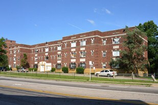 Entowne Manor Apartments