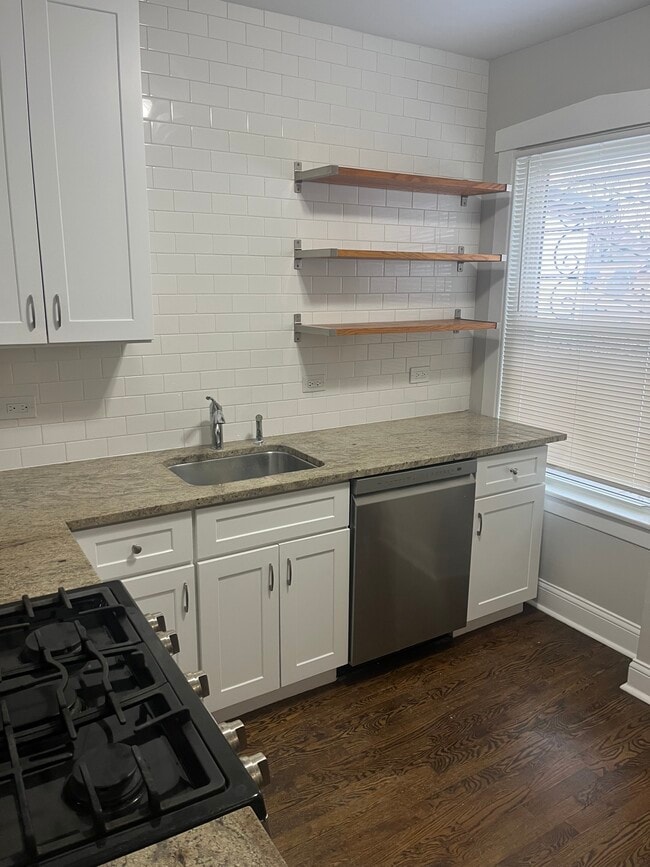 112 Chicago Ave, Unit 2 in Oak Park, IL - Building Photo - Building Photo