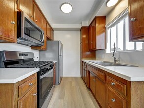 2336 34th St, Unit 5 in Santa Monica, CA - Building Photo - Building Photo