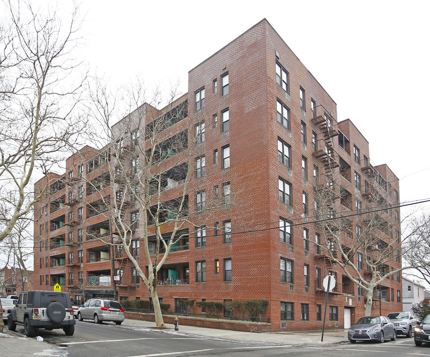 Shorefront Apartments in Brooklyn, NY - Foto de edificio