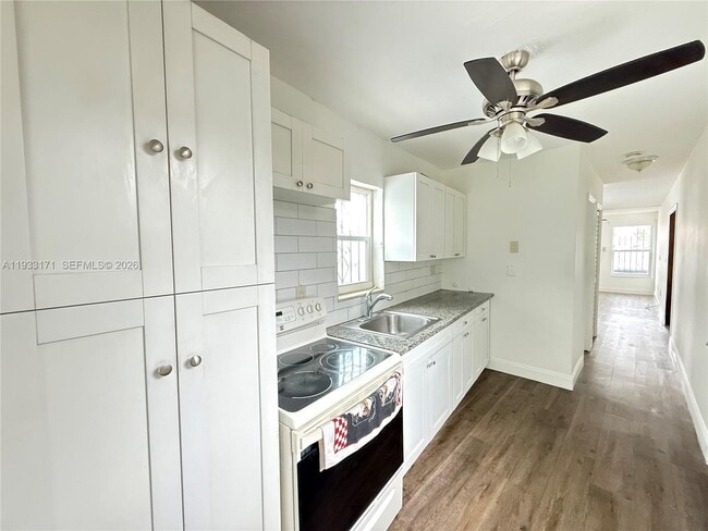 761 SW 73rd Ct in Miami, FL - Building Photo - Building Photo