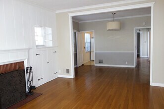 Becker Apartments in Los Angeles, CA - Building Photo - Building Photo