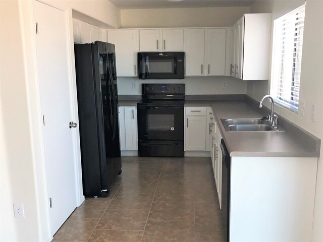 15806 W Washington St in Goodyear, AZ - Building Photo - Building Photo