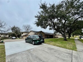 17113 Blackhawk Blvd in Friendswood, TX - Building Photo - Building Photo