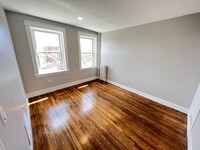 1607 Commonwealth Ave, Unit 29 in Boston, MA - Building Photo - Building Photo