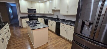 7355 SE 106th Pl in Belleview, FL - Building Photo - Building Photo