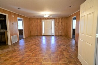 210 Lee St in Martin, TN - Building Photo - Building Photo