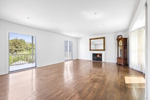 Stunning, remodeled rental in Historic Fra in Los Angeles, CA - Building Photo