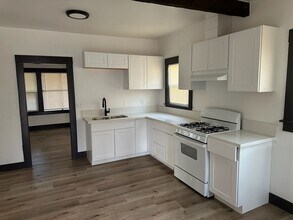 620 S Court St in Visalia, CA - Building Photo - Building Photo