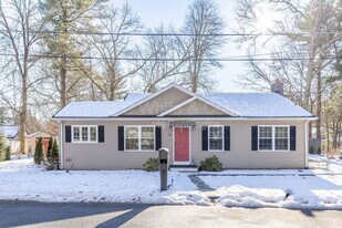 3 Granbrook Park Rd in East Granby, CT - Building Photo