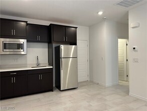3495 Lamberto Clf Wy in Henderson, NV - Building Photo - Building Photo