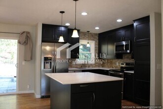 223 Del Monte Ave in Fircrest, WA - Building Photo - Building Photo