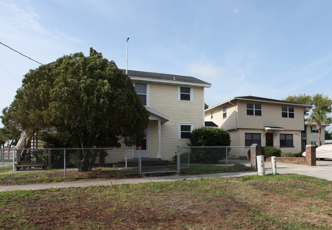 706 N 2nd Ave in Jacksonville Beach, FL - Building Photo - Building Photo