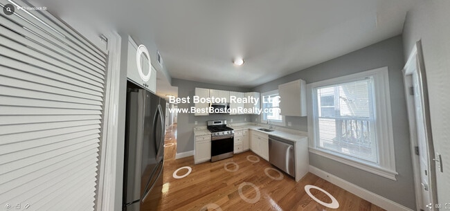 property at 33 Hancock St