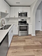 1321 Emily Rd in Dallas, TX - Building Photo - Building Photo