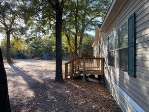 8315 Burleson Manor Rd in Manor, TX - Building Photo - Building Photo