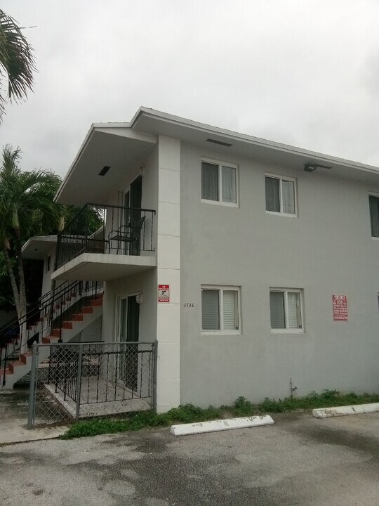 1736 SW 3rd St in Miami, FL - Building Photo