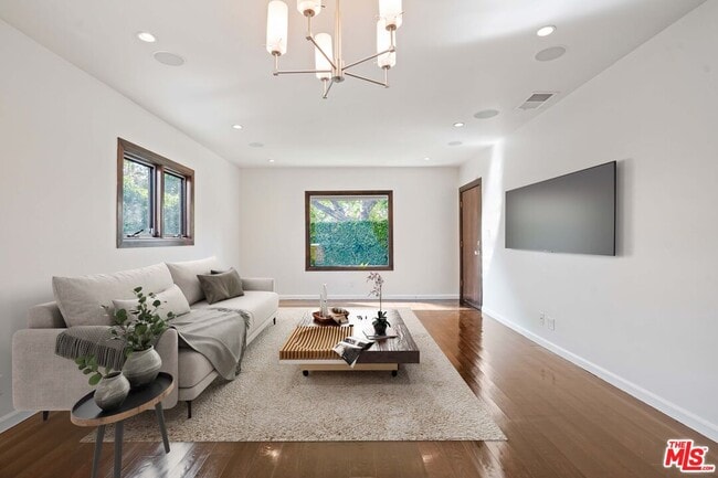 458 N La Jolla Ave in Los Angeles, CA - Building Photo - Building Photo