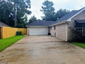 1410 Lake Village Blvd in Slidell, LA - Foto de edificio - Building Photo
