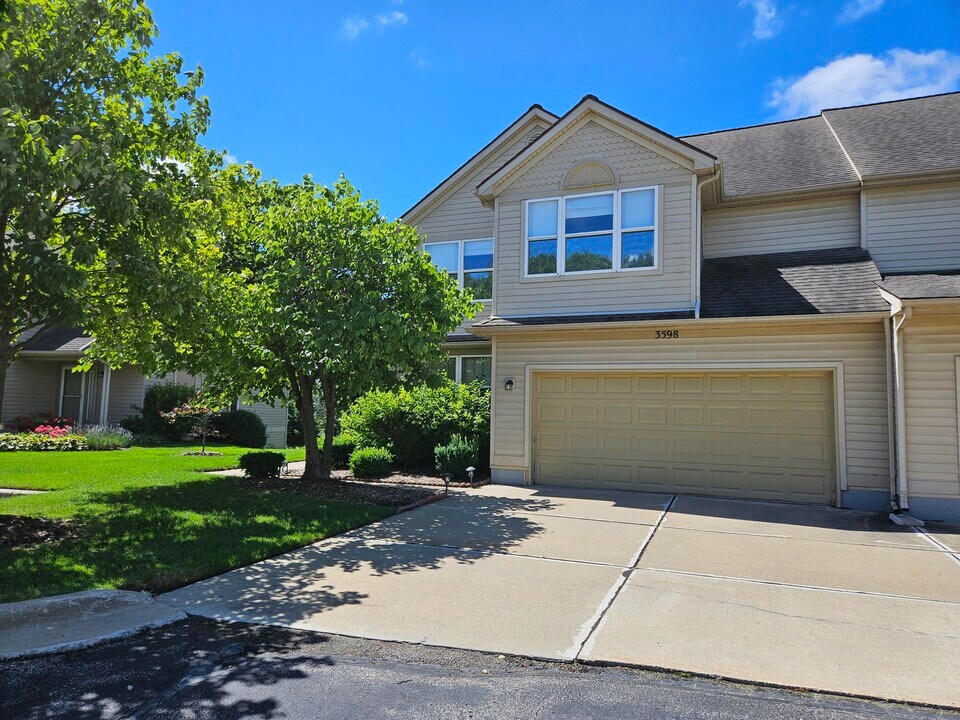 3598 Bent Trail Dr in Ann Arbor, MI - Building Photo