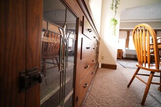 416 N 63rd St, Unit Cozy 2BR Upper in Milwaukee, WI - Foto de edificio - Building Photo