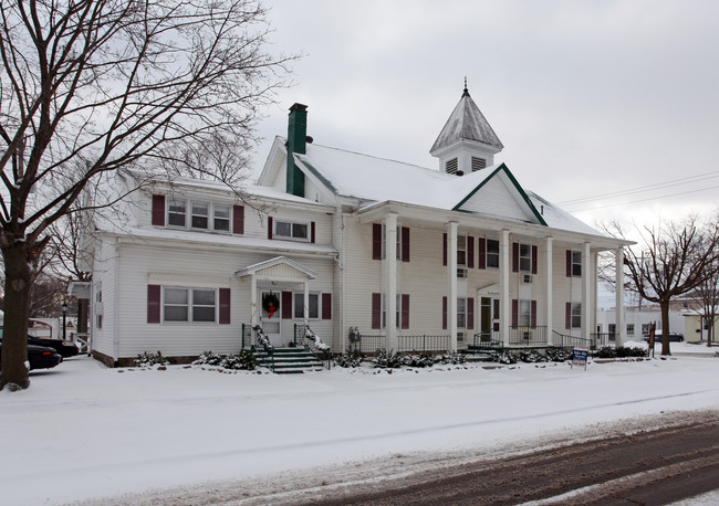 202 High St in Williamston, MI - Building Photo - Building Photo