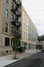 950 Westchester Ave in Bronx, NY - Building Photo - Building Photo