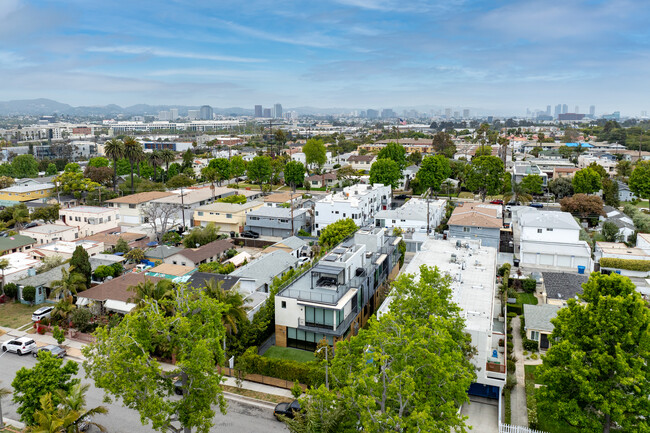 1927 18th St in Santa Monica, CA - Building Photo - Building Photo