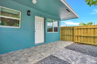 929 S N St in Lake Worth Beach, FL - Building Photo - Building Photo
