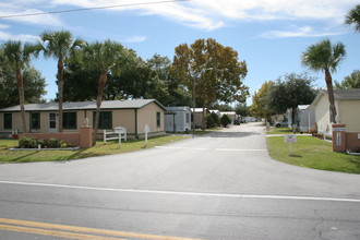 Kings Manor in Lakeland, FL - Building Photo - Building Photo