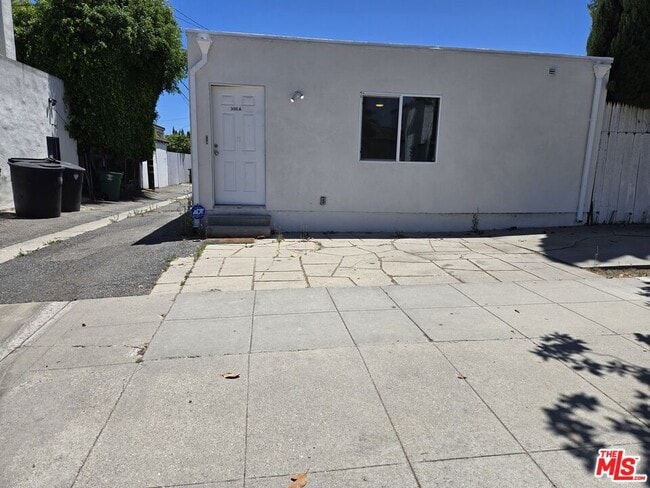 property at 300 S La Peer Dr