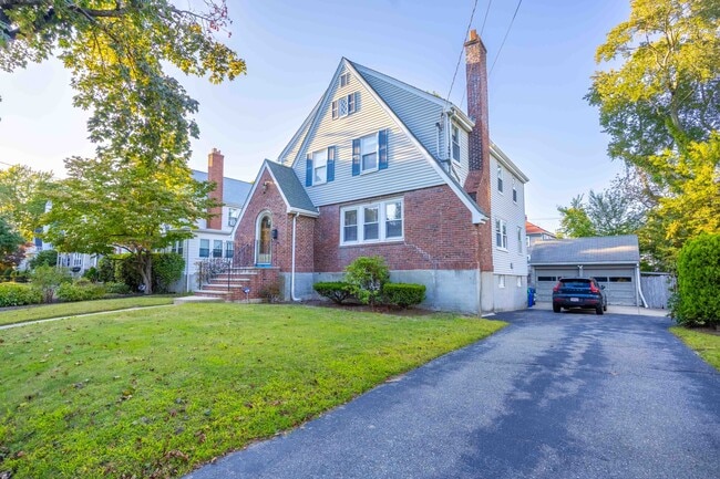 property at 105 Oakdale Rd