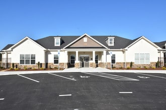 The Berkeley at Medford Pointe in Greenville, NC - Building Photo - Building Photo