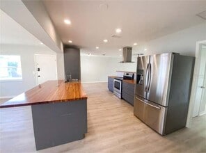 408 Ocean Ct in Clearwater, FL - Building Photo - Building Photo