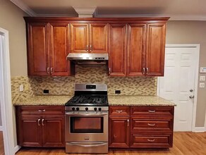 2411 Magnolia Springs Ct in Atlanta, GA - Building Photo - Building Photo