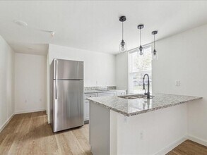 905 74th St in Houston, TX - Building Photo - Building Photo