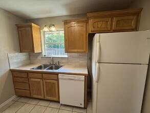 410 Wedgewood Dr in Stephenville, TX - Building Photo - Building Photo