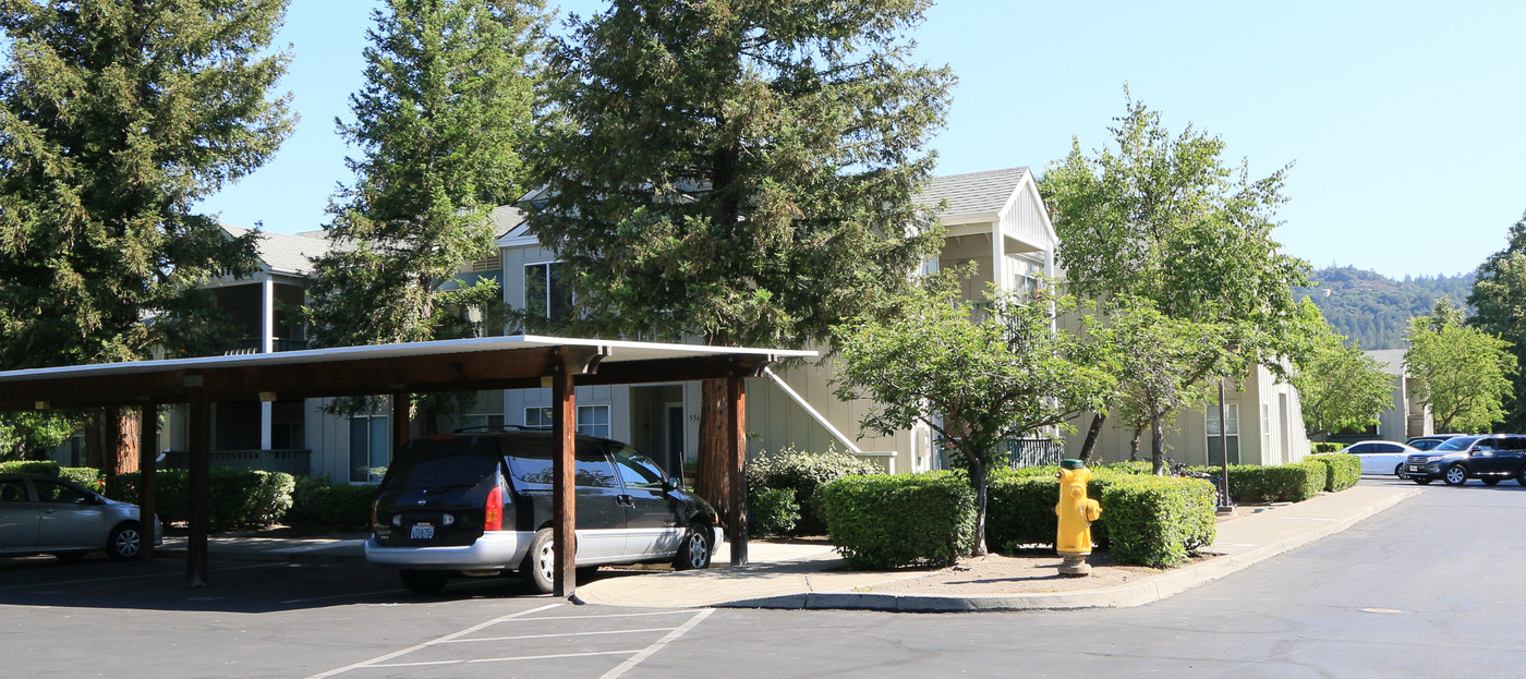 Hunt's Grove Apartments in St Helena, CA - Building Photo