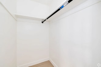 921 Tyson Ave in Philadelphia, PA - Building Photo - Building Photo